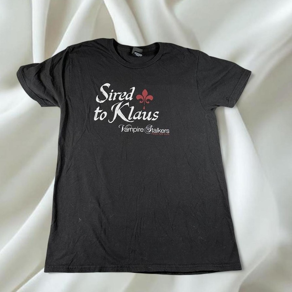 Sired to Klaus Vampire Diaries Mystic Falls Tours black graphic baby tee y2k